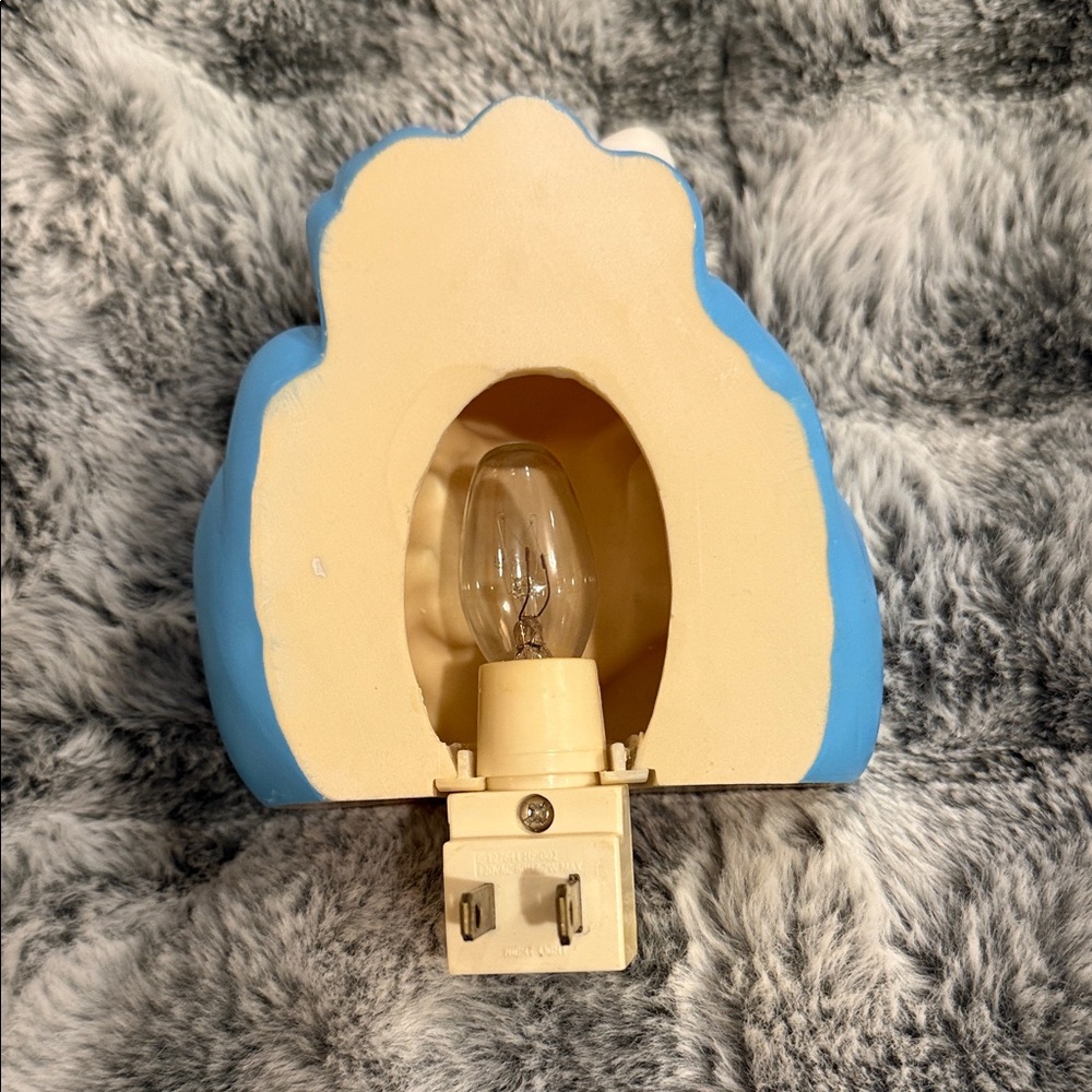 GUC - Hello Kitty Surfing Night Light - Pink and Blue - Picture 2 of 3
